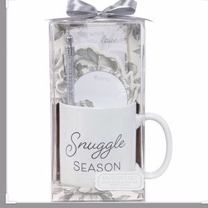 Snuggle Season Gift Set Mug 🌸